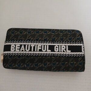 NEW Beautiful Girl Logo Wallet Zip around
